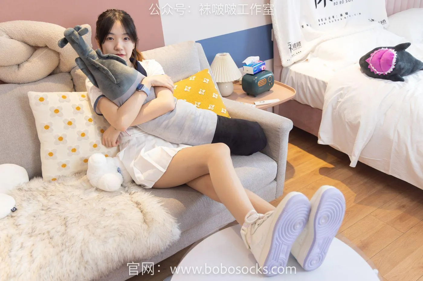 [BoBoSocks袜啵啵]NO.096 小甜豆-板鞋、白棉袜、油亮肉丝 [145P]插图1